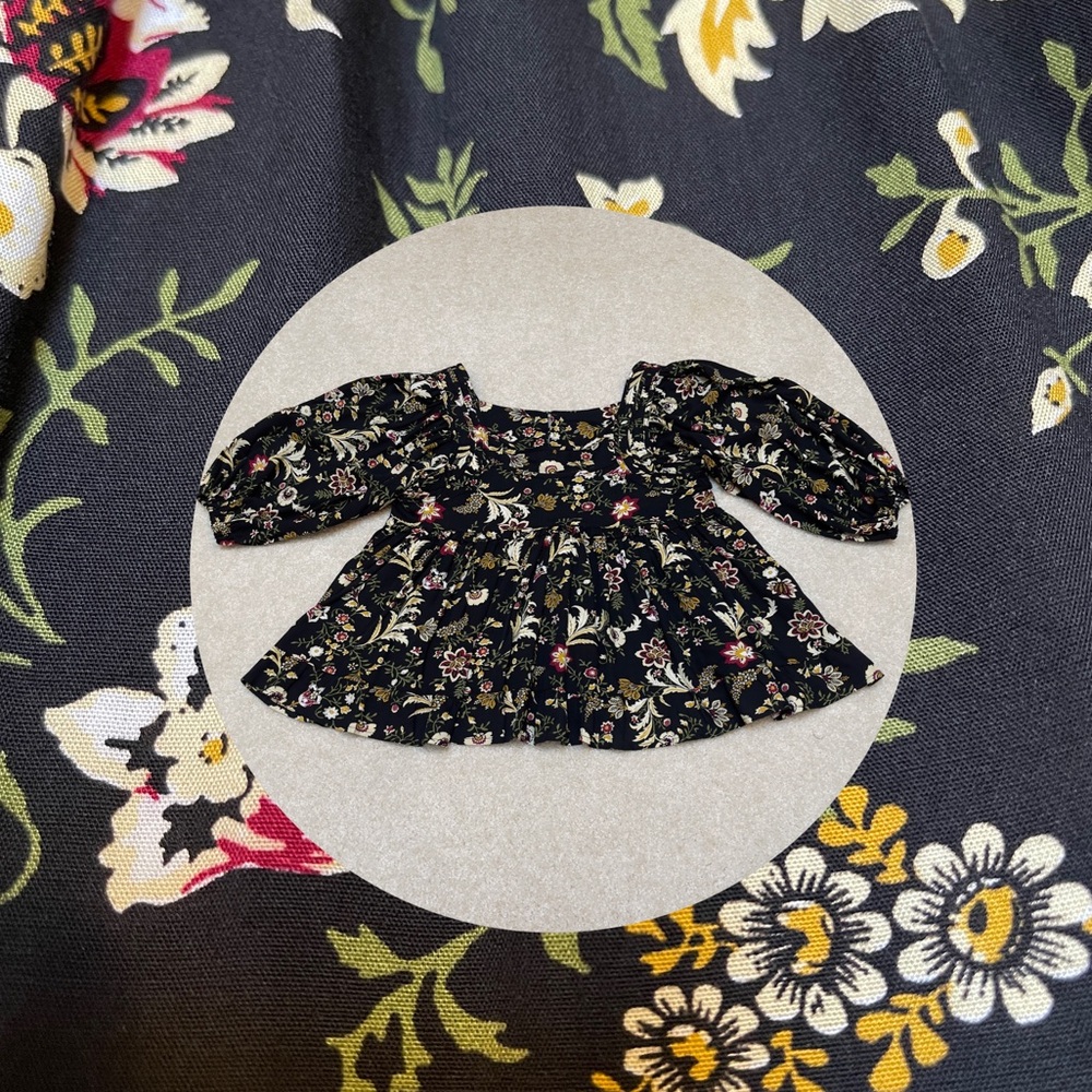 Easel | Flowy Peasant Top